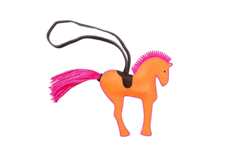 Pferdeanhänger aus Leder (Neon Pink)