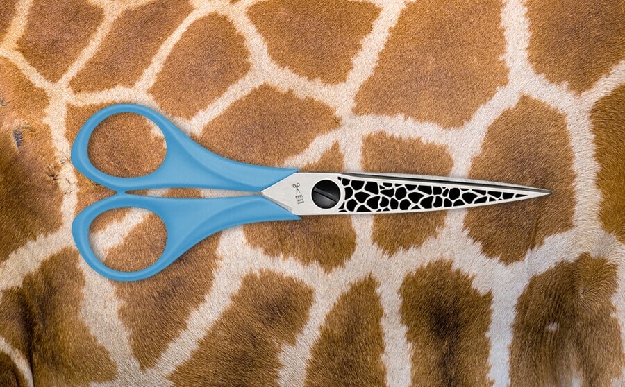 Handarbeitsschere Komfort für Linkshänder auf Safari (Giraffe - Blau)